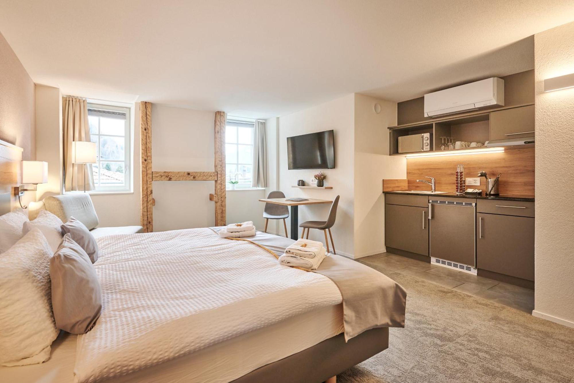 Aparthotel Krone - Self Check-In Unterseen 外观 照片