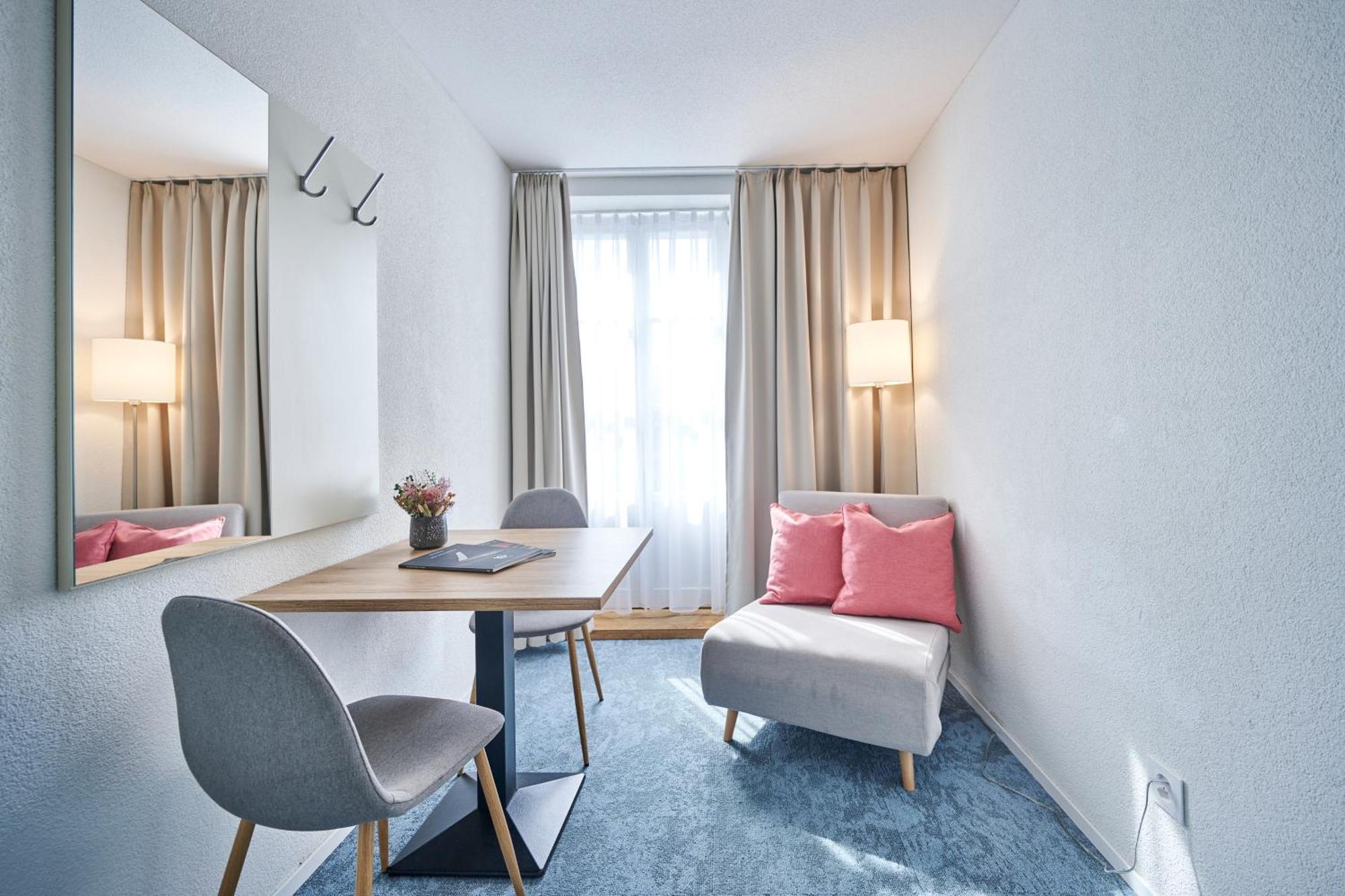 Aparthotel Krone - Self Check-In Unterseen 外观 照片